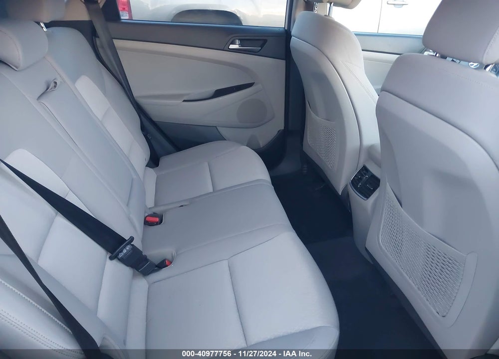 2017 HYUNDAI TUCSON SPORT VIN: KM8J3CA24HU306003