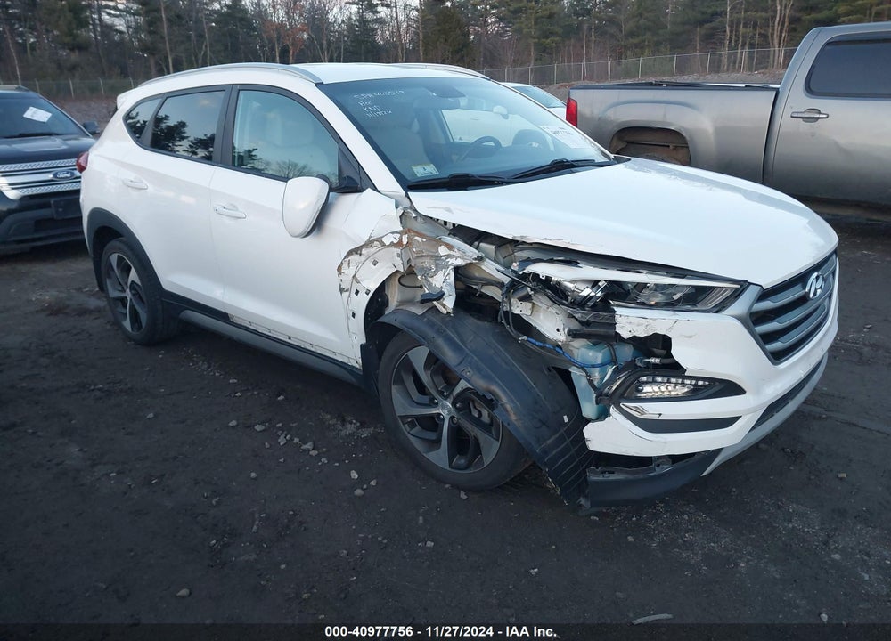 2017 HYUNDAI TUCSON SPORT VIN: KM8J3CA24HU306003