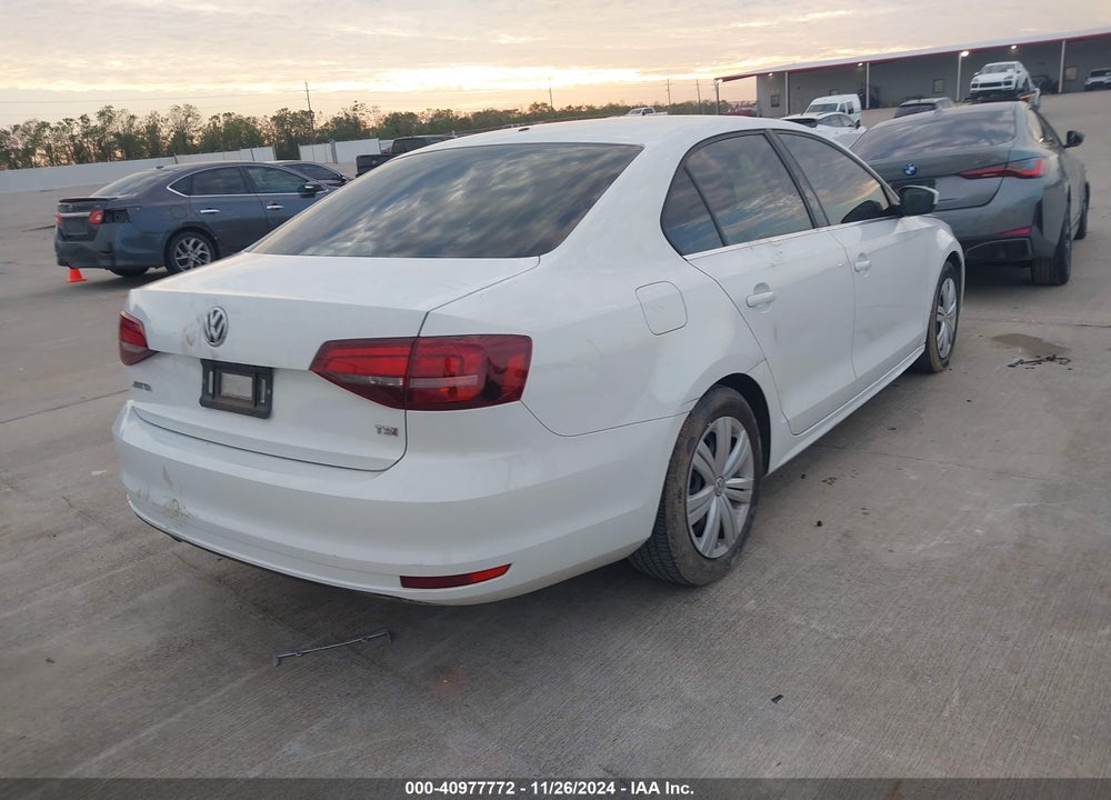 2017 VOLKSWAGEN JETTA 1.4T S VIN: 3VW2B7AJ1HM400593