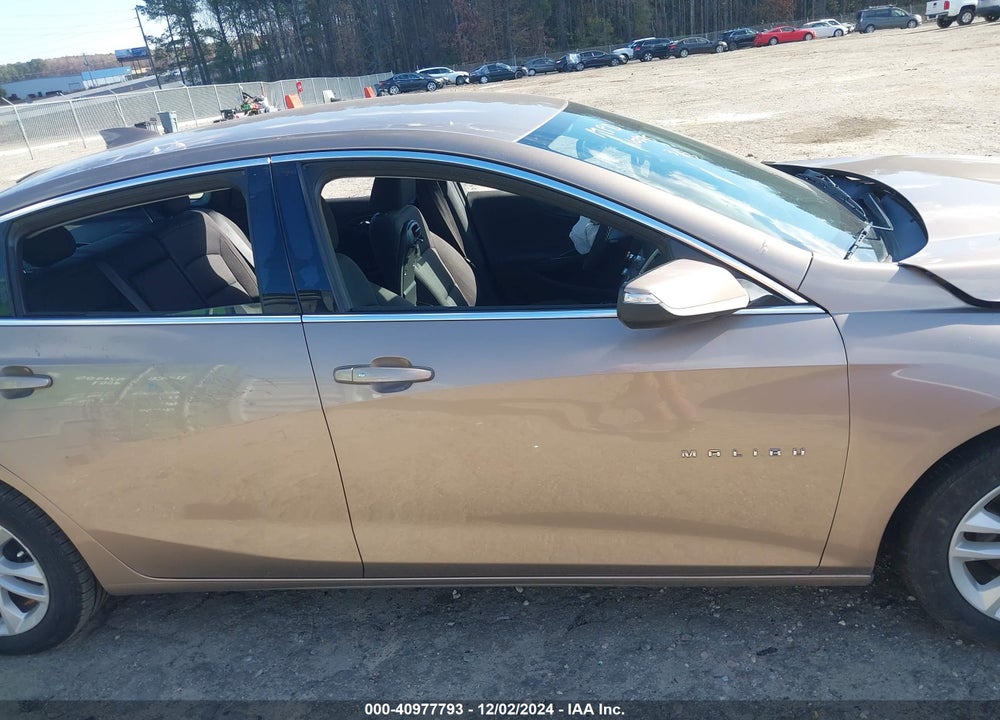 2018 CHEVROLET MALIBU LT VIN: 1G1ZD5ST1JF209528