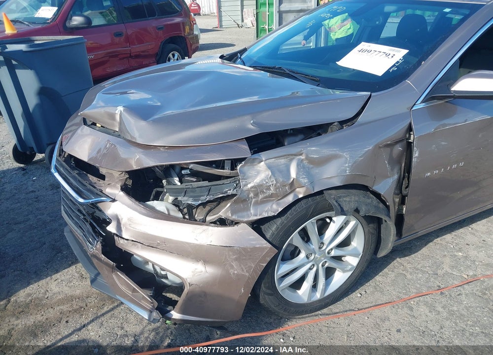 2018 CHEVROLET MALIBU LT VIN: 1G1ZD5ST1JF209528