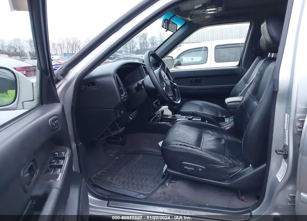 2004 NISSAN PATHFINDER VIN: JN8DR09Y64W913000