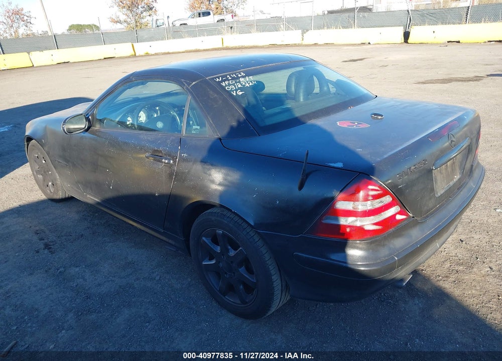 2001 MERCEDES-BENZ SLK 230 KOMPRESSOR VIN: WDBKK49F31F207867