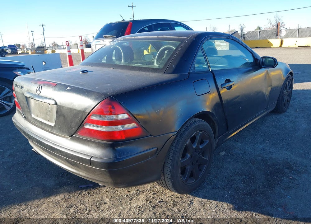 2001 MERCEDES-BENZ SLK 230 KOMPRESSOR VIN: WDBKK49F31F207867