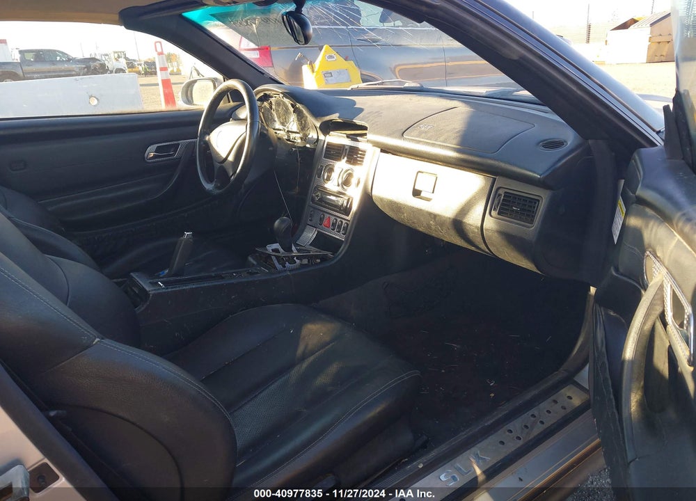 2001 MERCEDES-BENZ SLK 230 KOMPRESSOR VIN: WDBKK49F31F207867