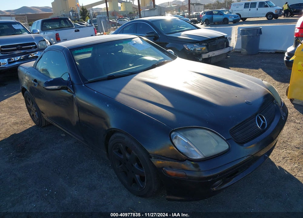 2001 MERCEDES-BENZ SLK 230 KOMPRESSOR VIN: WDBKK49F31F207867
