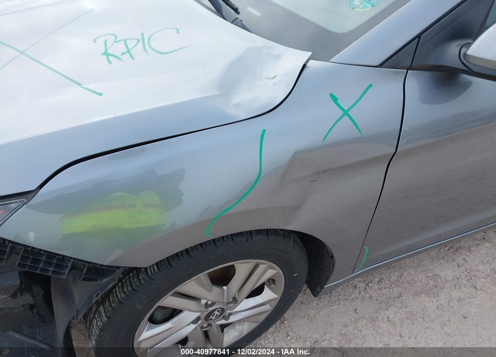 2019 HYUNDAI ELANTRA SEL VIN: KMHD84LF1KU770197