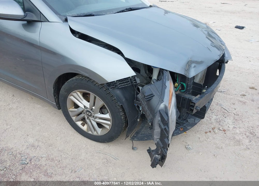 2019 HYUNDAI ELANTRA SEL VIN: KMHD84LF1KU770197