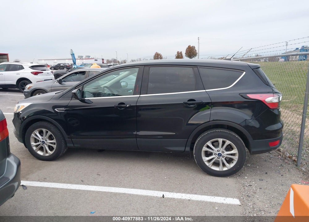 2017 FORD ESCAPE SE VIN: 1FMCU0GD3HUB80052