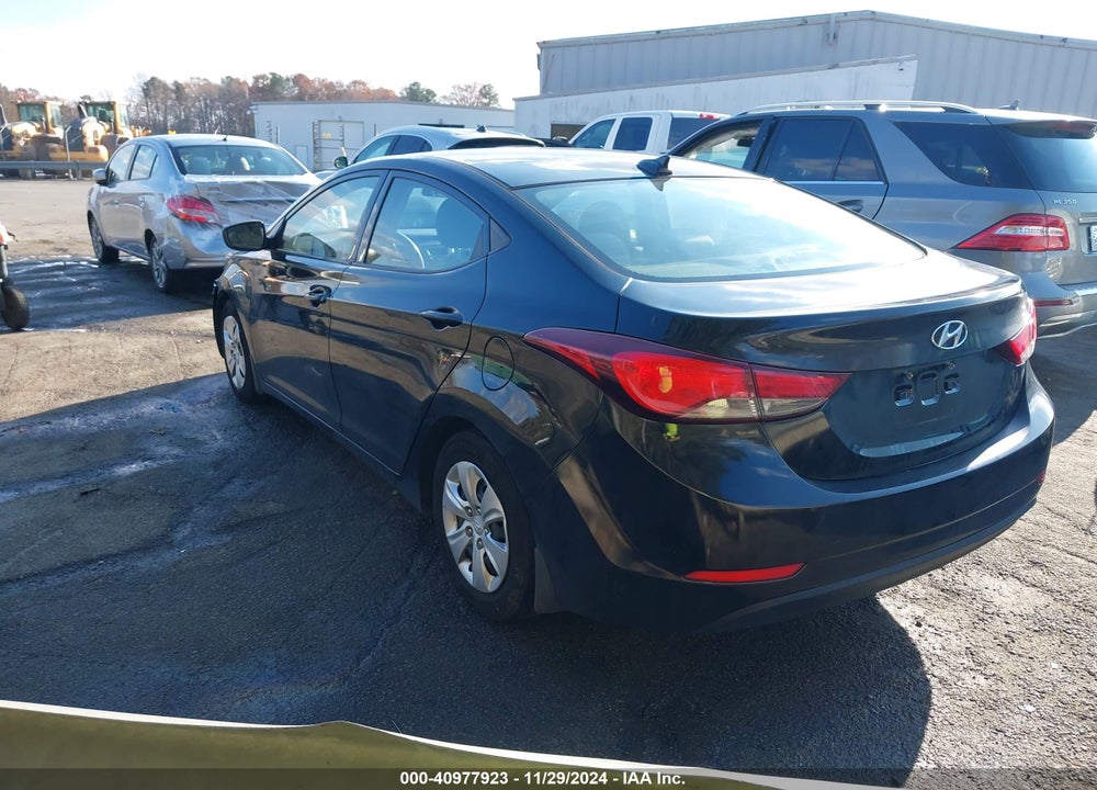 2016 HYUNDAI ELANTRA SE VIN: 5NPDH4AE3GH771805