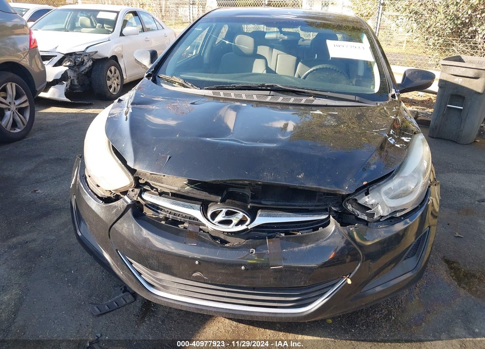 2016 HYUNDAI ELANTRA SE VIN: 5NPDH4AE3GH771805