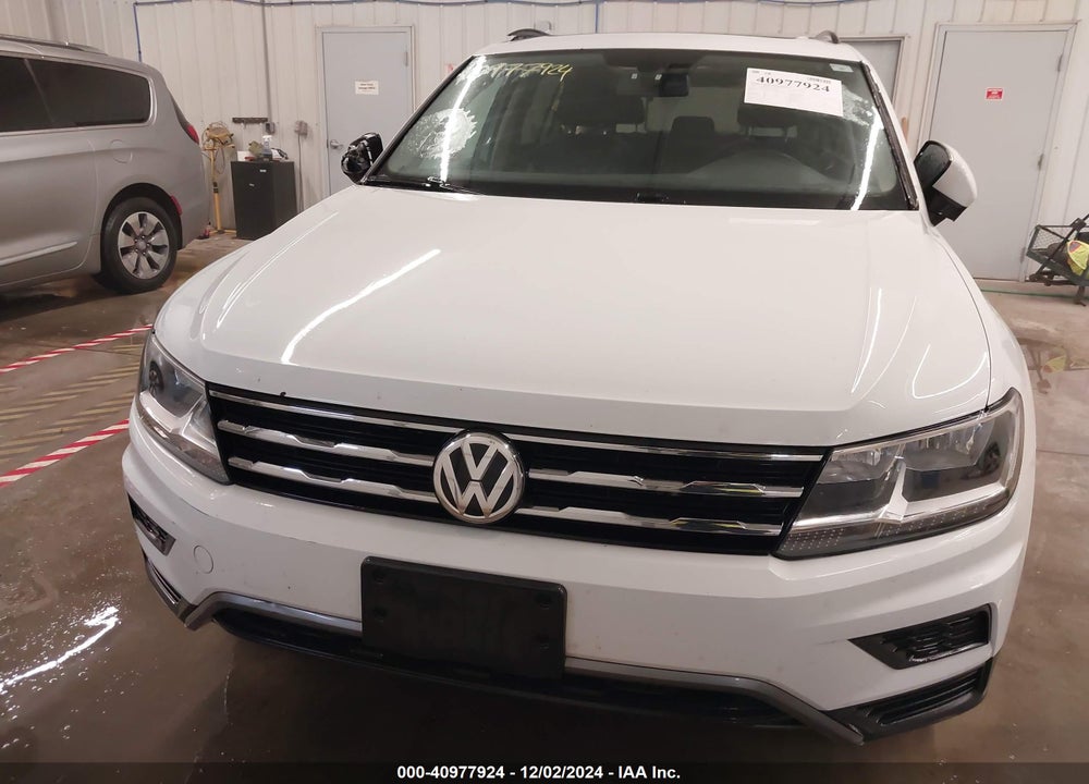 2018 VOLKSWAGEN TIGUAN 2.0T SE/2.0T SEL VIN: 3VV2B7AX7JM194808