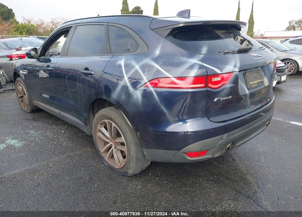 2017 JAGUAR F-PACE 35T PREMIUM VIN: SADCJ2BV7HA892868