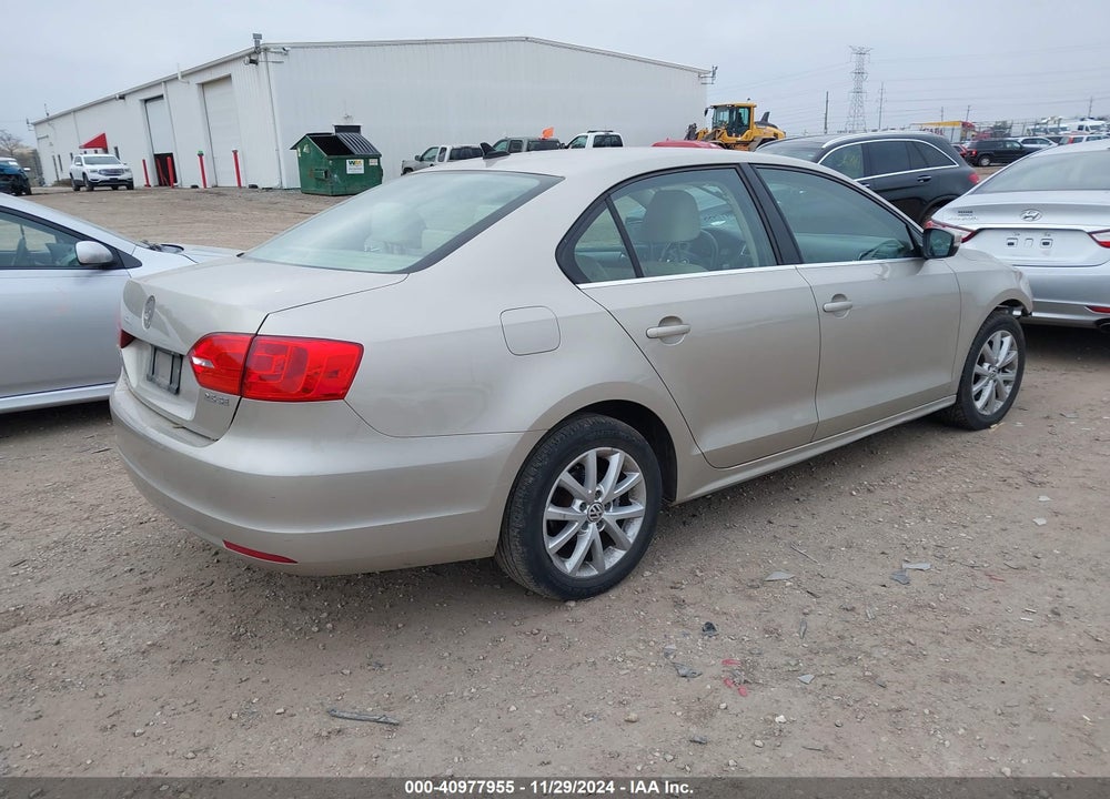 2013 VOLKSWAGEN JETTA 2.5L SE VIN: 3VWDX7AJ8DM295412