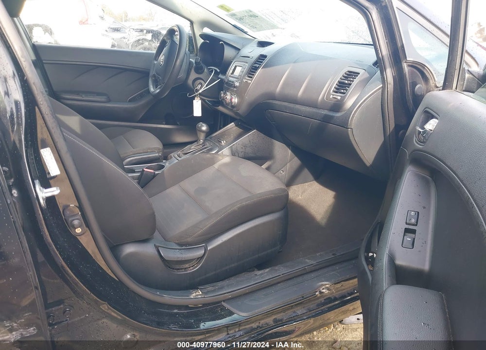 2016 KIA FORTE VIN: KNAFK5A86G5570973
