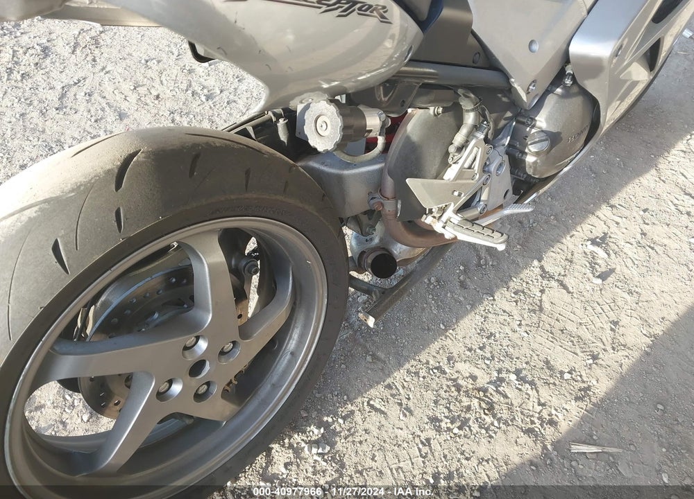 2005 HONDA VFR800 A VIN: JH2RC46415M700049