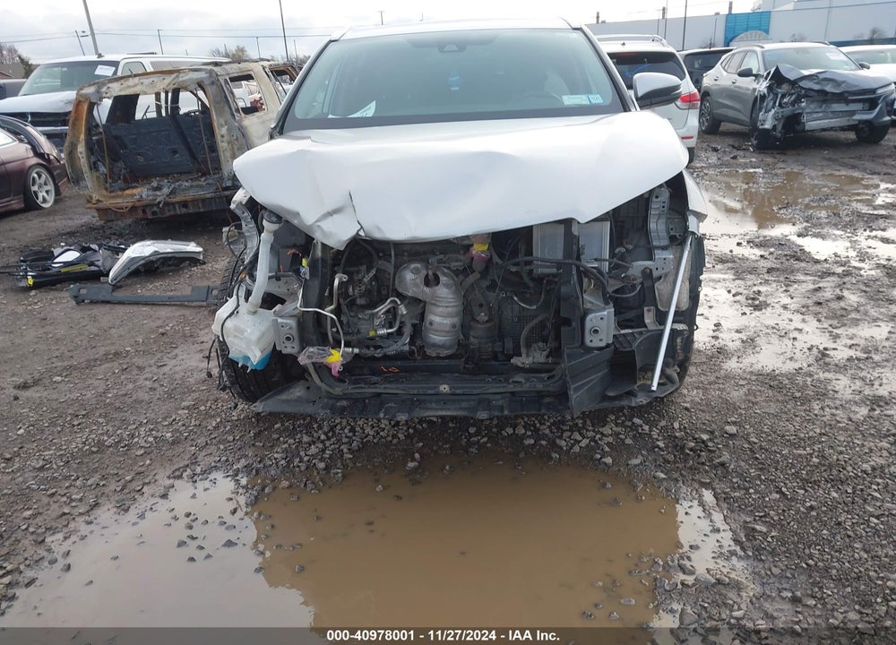 2019 TOYOTA HIGHLANDER XLE VIN: 5TDJZRFH6KS616412
