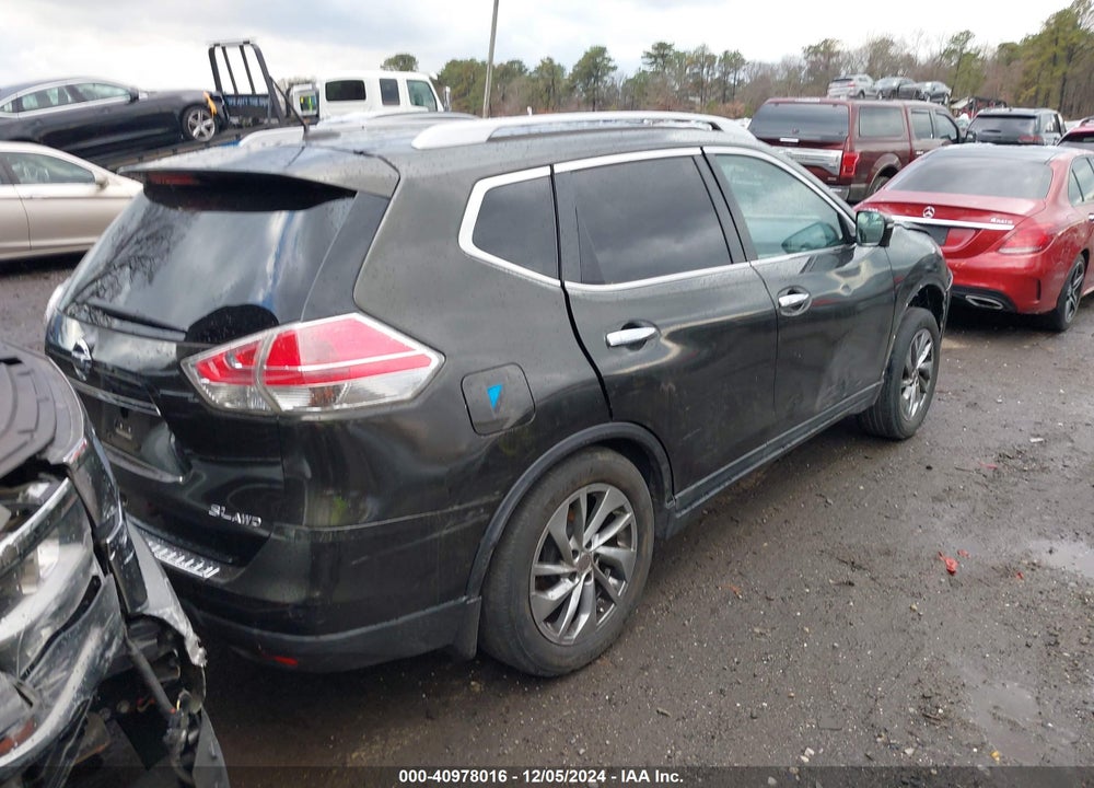 2015 NISSAN ROGUE SL VIN: 5N1AT2MV9FC823655