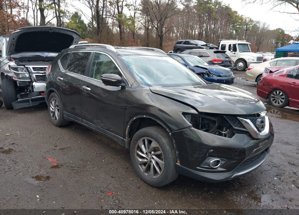 2015 NISSAN ROGUE SL VIN: 5N1AT2MV9FC823655