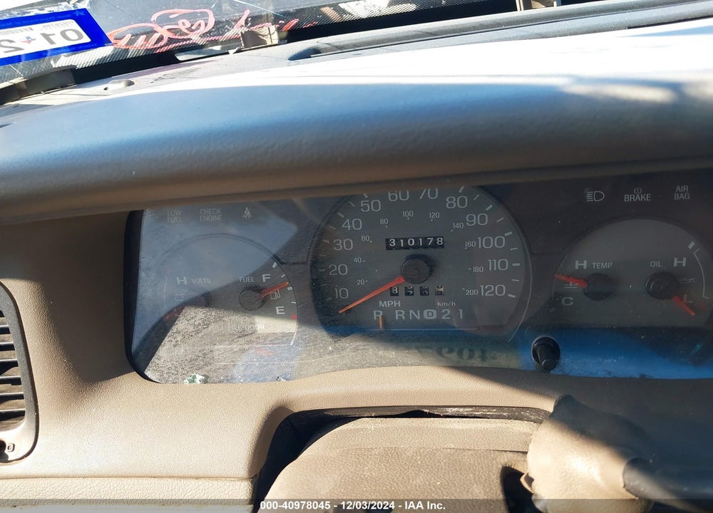 1999 MERCURY GRAND MARQUIS GS VIN: 2MEFM74W9XX734250