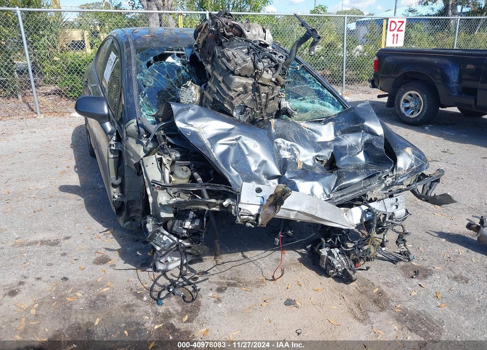 2011 HONDA CIVIC LX VIN: 19XFA1F53BE000925