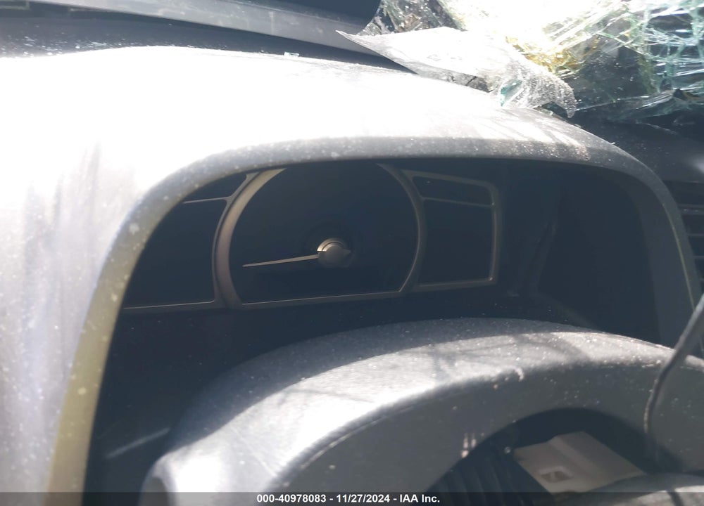 2011 HONDA CIVIC LX VIN: 19XFA1F53BE000925