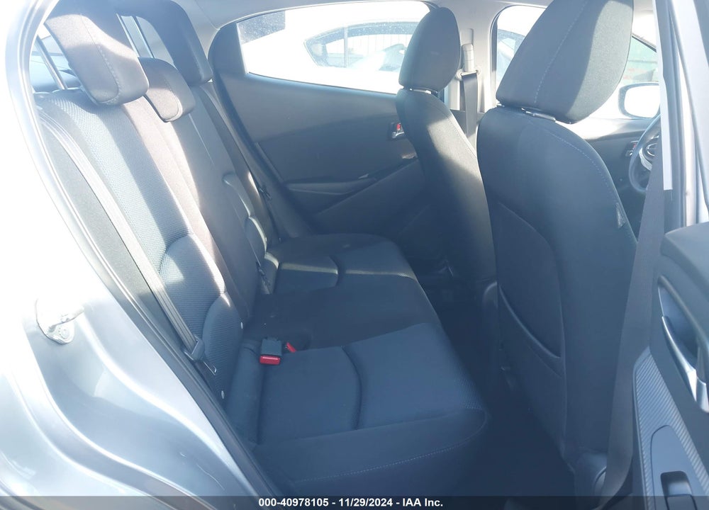 2016 SCION IA VIN: 3MYDLBZV7GY137621