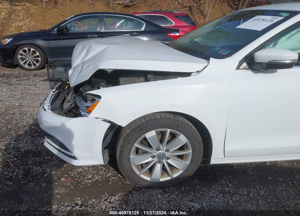 2016 VOLKSWAGEN JETTA 1.4T SE VIN: 3VWD67AJ9GM373820