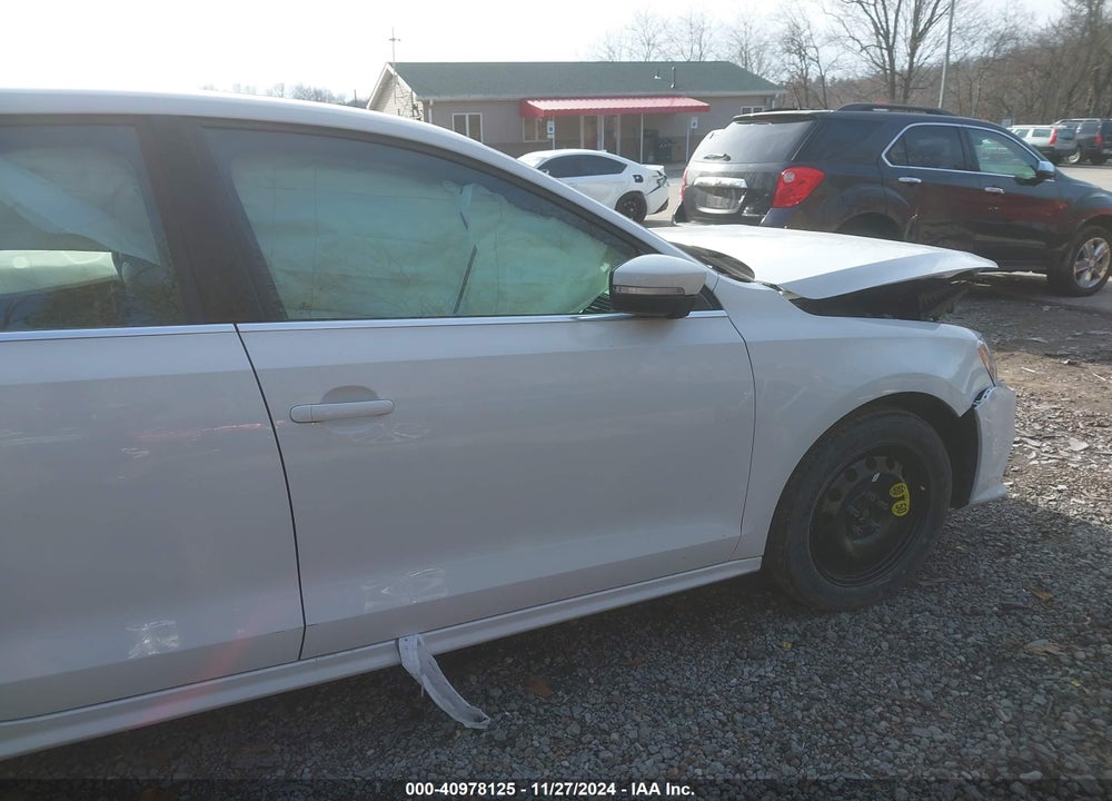 2016 VOLKSWAGEN JETTA 1.4T SE VIN: 3VWD67AJ9GM373820