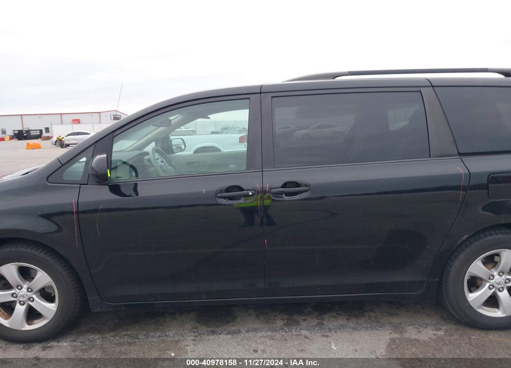2011 TOYOTA SIENNA LE V6 VIN: 5TDKK3DC9BS065731