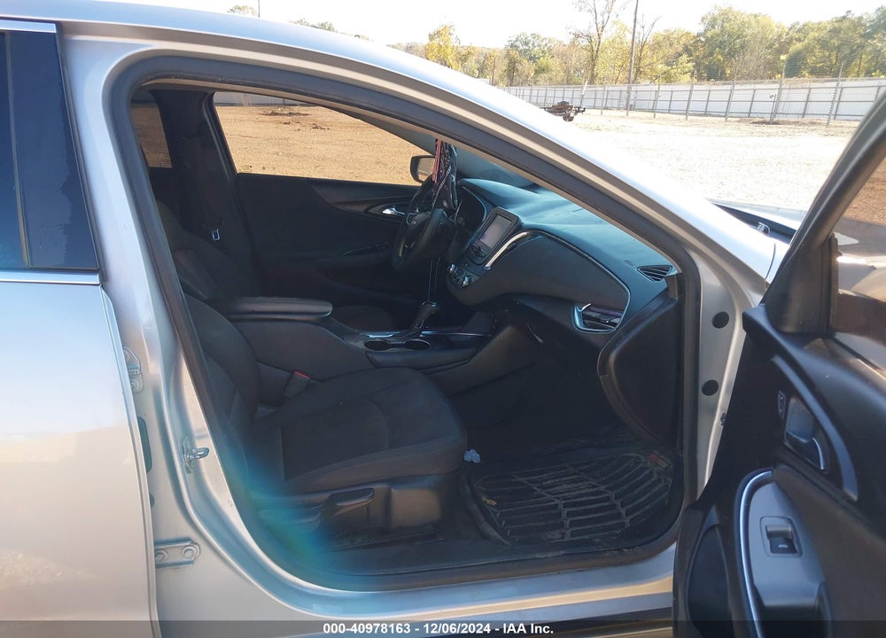 2018 CHEVROLET MALIBU VIN: 1G1ZD5ST5JF249563