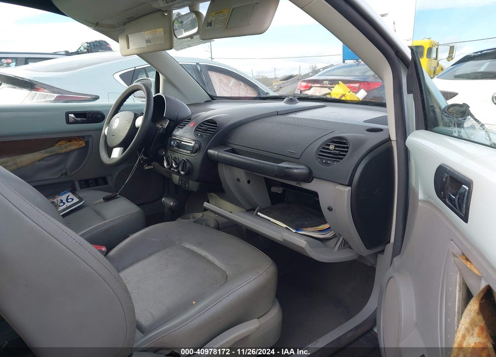 2005 VOLKSWAGEN NEW BEETLE GLS 1.8T VIN: 3VWCD31Y35M306117
