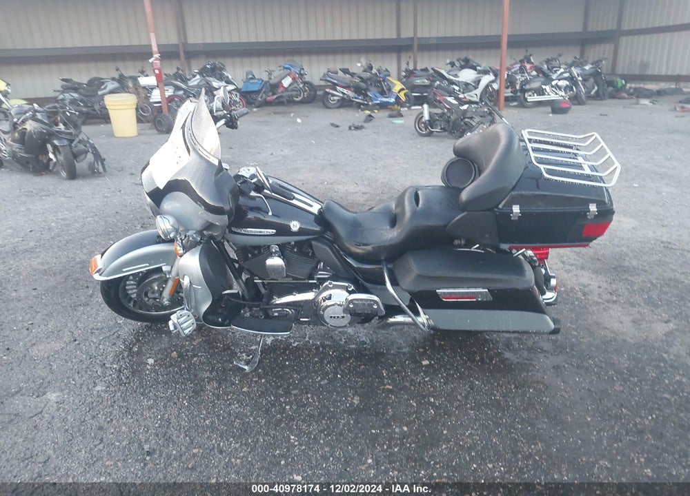 2012 HARLEY-DAVIDSON FLHTK ELECTRA GLIDE ULTRA LTD VIN: 1HD1KEM15CB687093