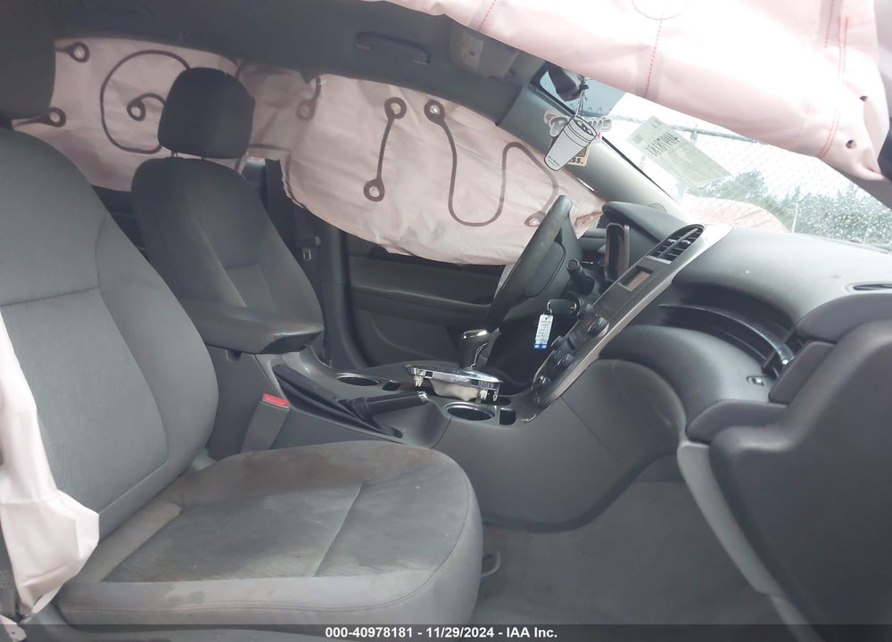 2015 CHEVROLET MALIBU LS VIN: 1G11B5SLXFF182632