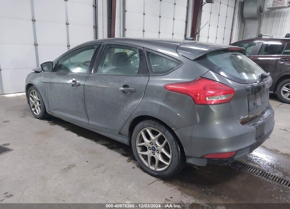 2015 FORD FOCUS SE VIN: 1FADP3K24FL334459