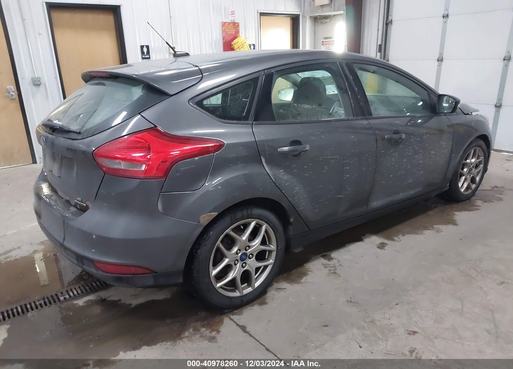 2015 FORD FOCUS SE VIN: 1FADP3K24FL334459