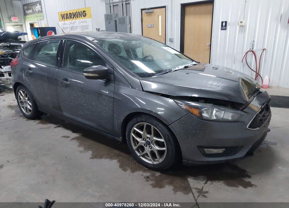 2015 FORD FOCUS SE VIN: 1FADP3K24FL334459