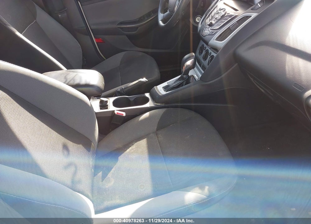 2014 FORD FOCUS SE VIN: 1FADP3F28EL366176