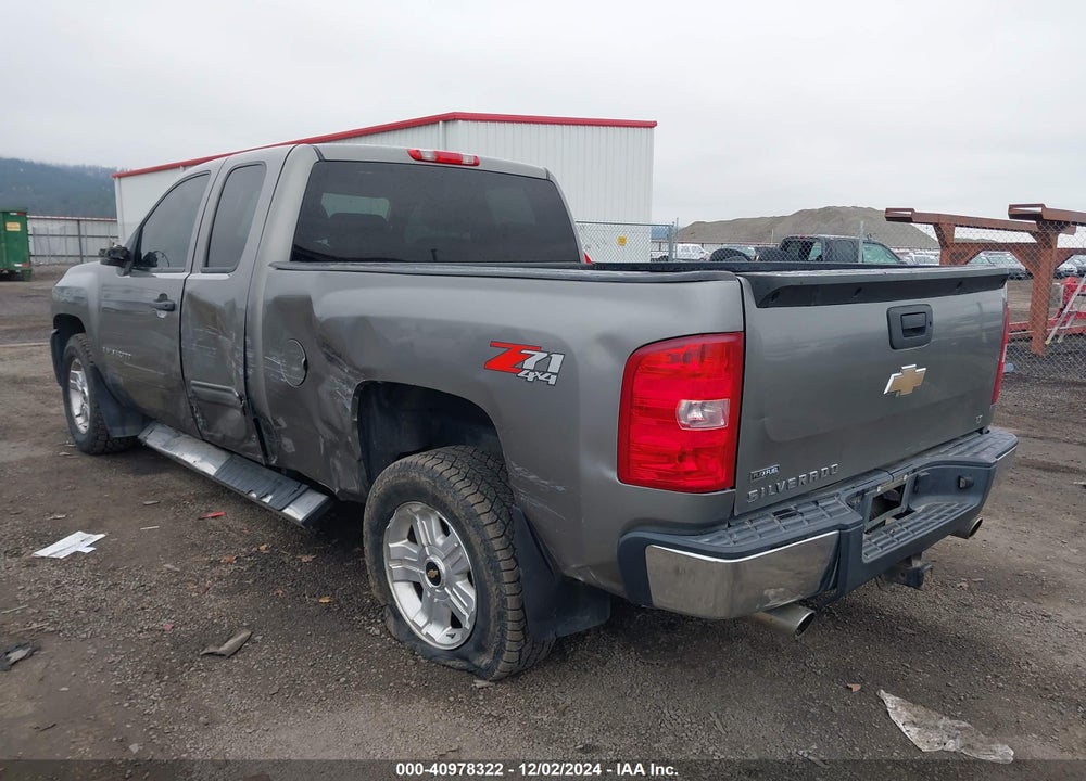 2009 CHEVROLET SILVERADO 1500 LT VIN: 1GCEK290X9Z131105