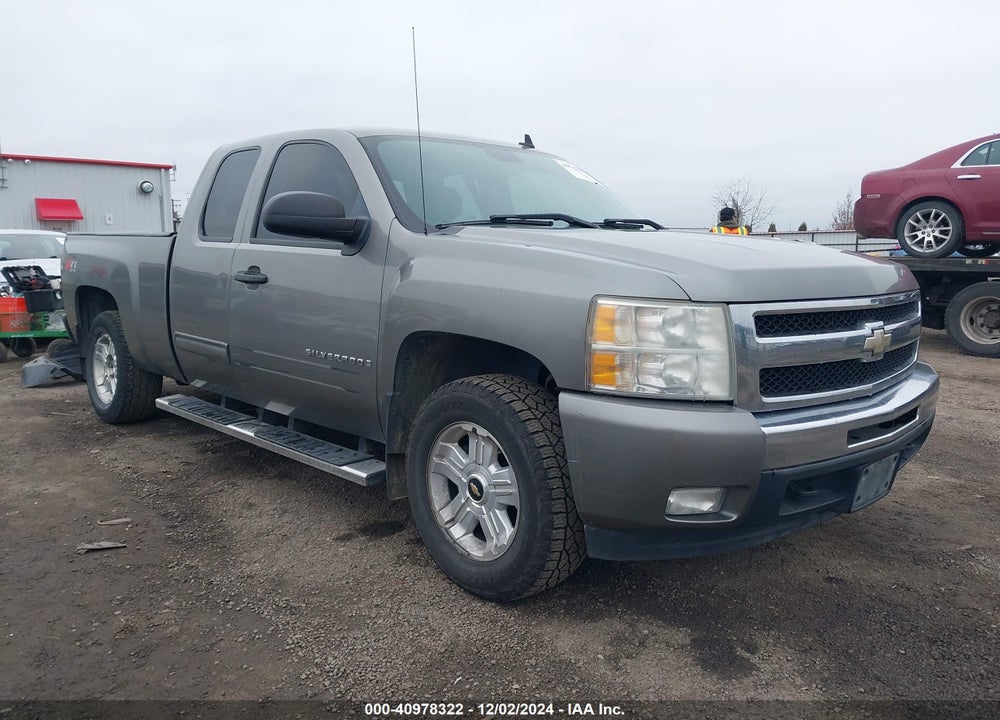 2009 CHEVROLET SILVERADO 1500 LT VIN: 1GCEK290X9Z131105