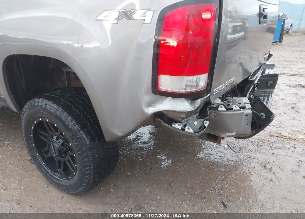 2013 GMC SIERRA 2500HD VIN: 1GT125E87DF115899