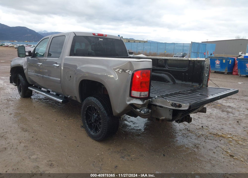 2013 GMC SIERRA 2500HD VIN: 1GT125E87DF115899