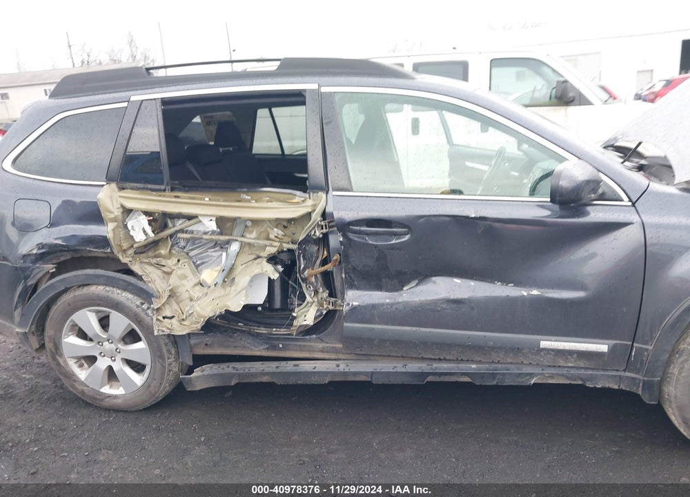 2011 SUBARU OUTBACK 2.5I PREMIUM VIN: 4S4BRBCC8B3342275
