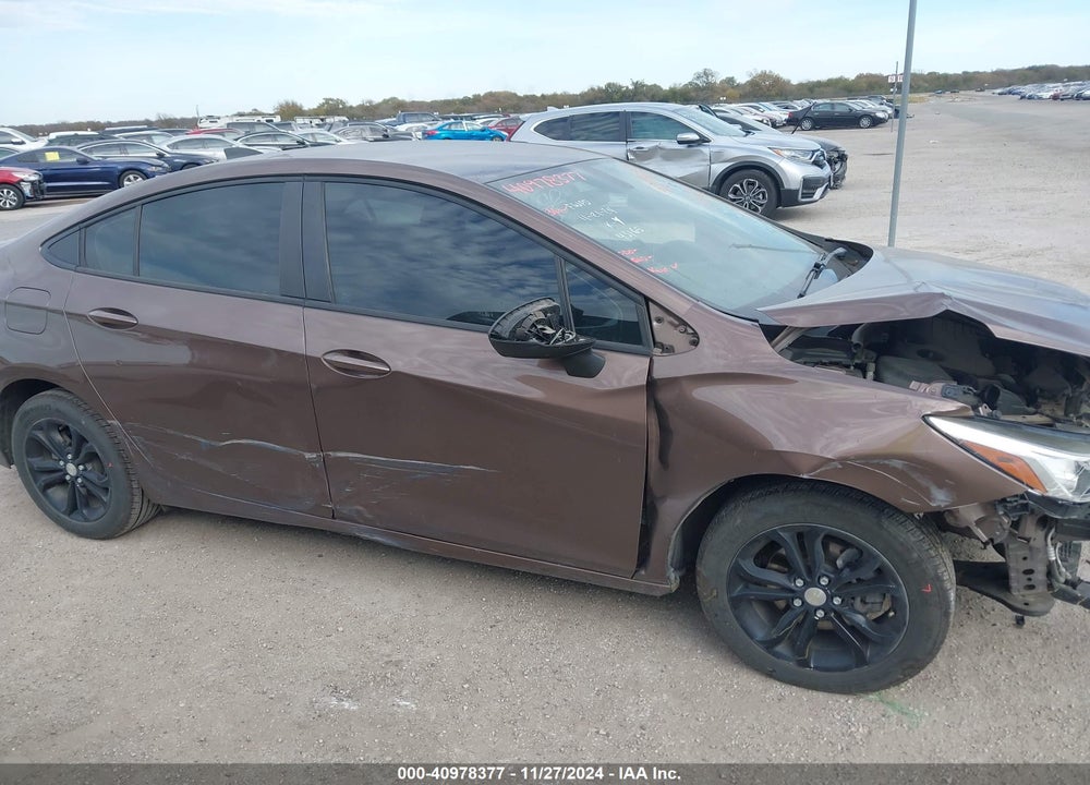 2019 CHEVROLET CRUZE VIN: 1G1BC5SM4K7137314