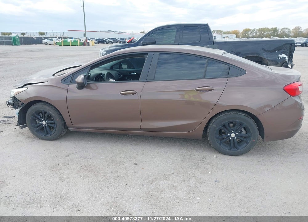 2019 CHEVROLET CRUZE VIN: 1G1BC5SM4K7137314