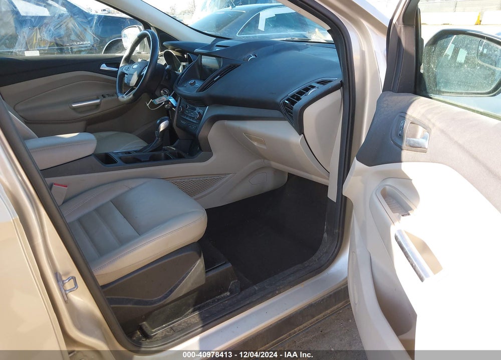 2018 FORD ESCAPE SEL VIN: 1FMCU0HD7JUA42504
