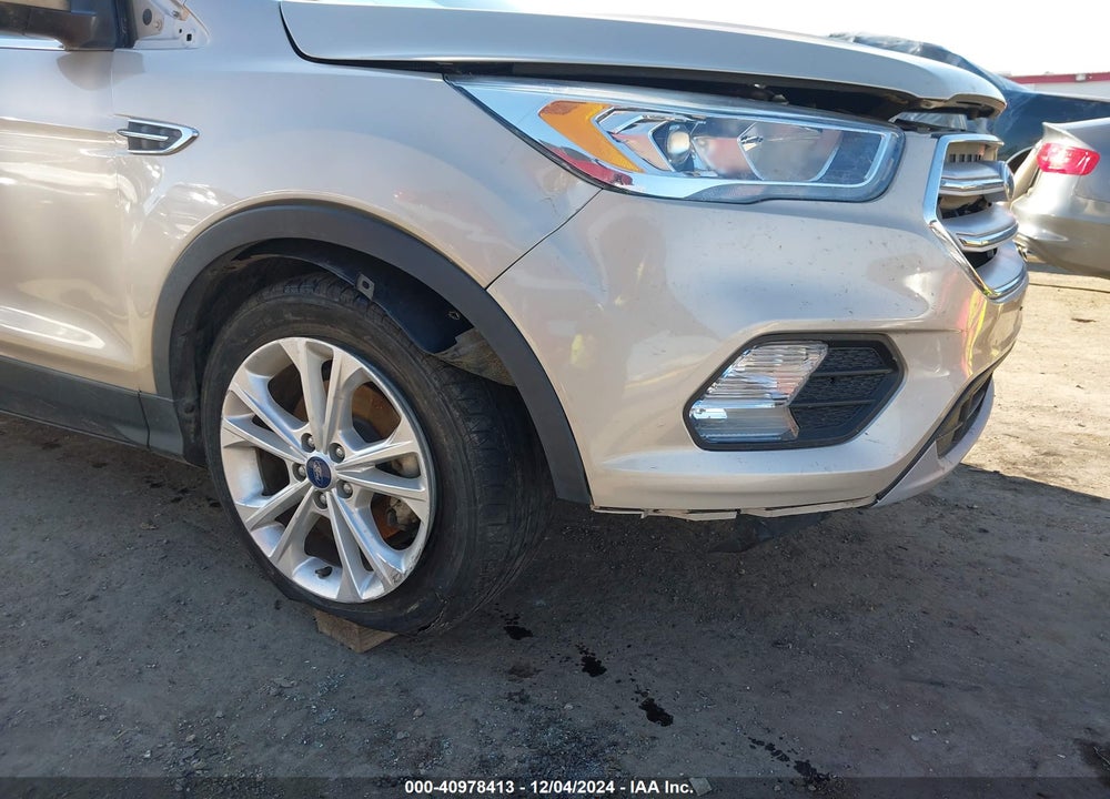 2018 FORD ESCAPE SEL VIN: 1FMCU0HD7JUA42504