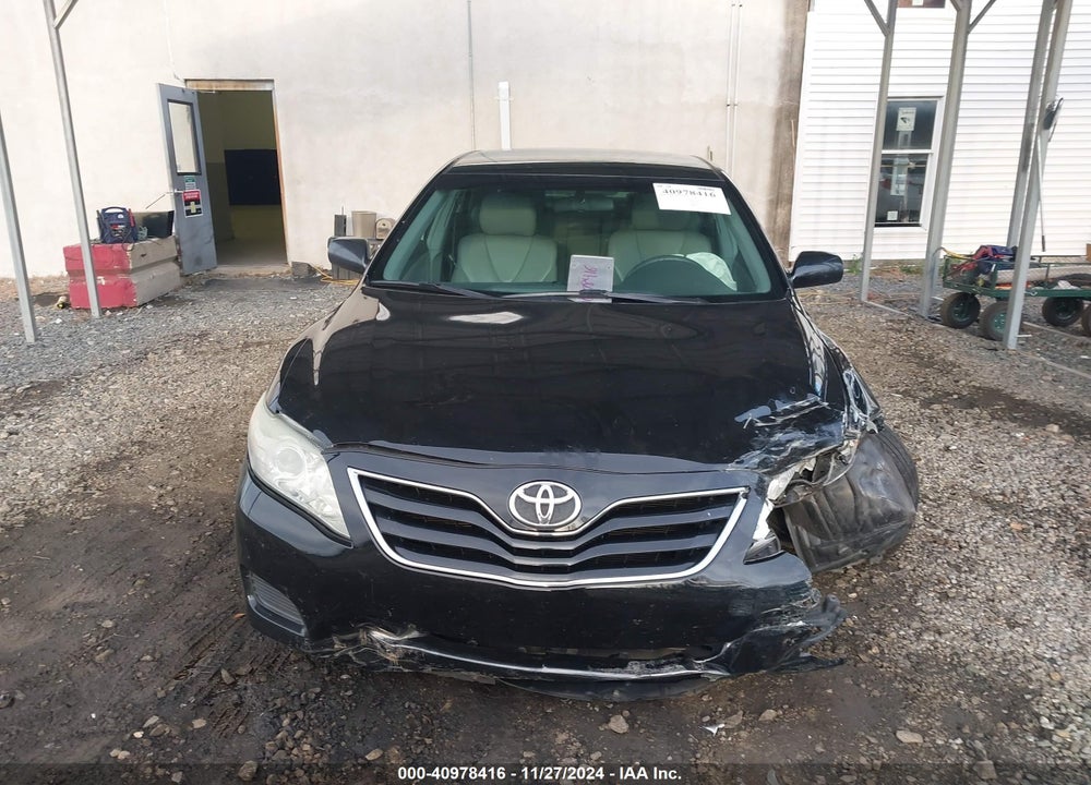 2011 TOYOTA CAMRY LE VIN: 4T1BF3EK1BU138642