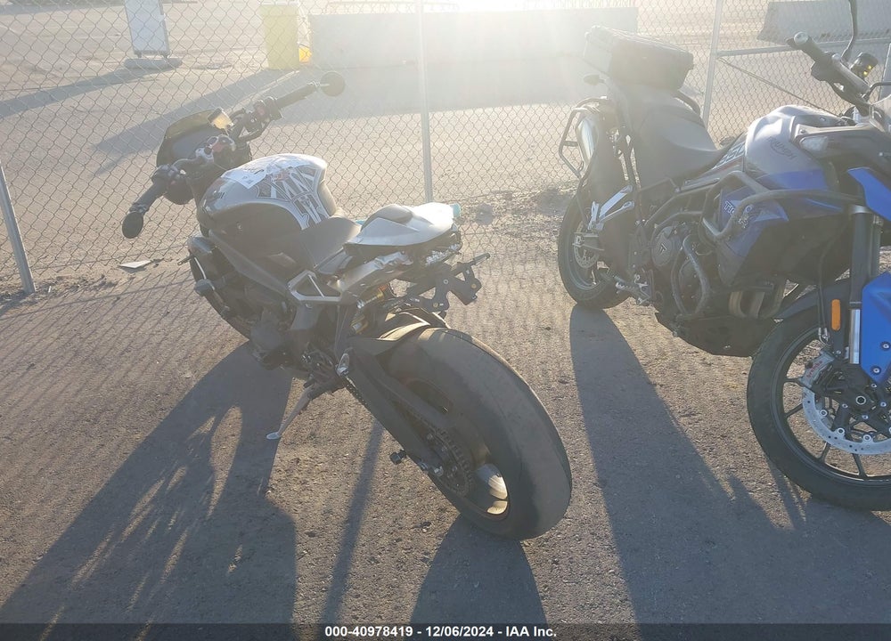 2020 TRIUMPH MOTORCYCLE STREET TRIPLE RS VIN: SMTA554S7LT976795