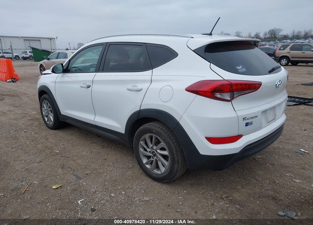 2016 HYUNDAI TUCSON VIN: KM8J3CA46GU105087